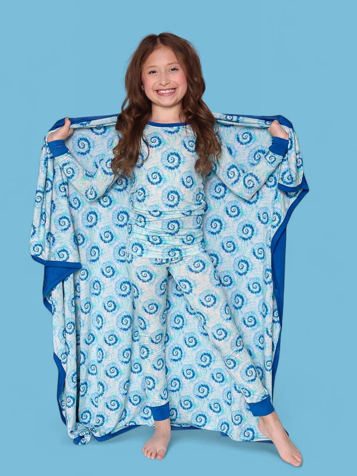 MANTA DE ENSUEÑO TIE DYE OLAS DEL OCÉANO para venta al por mayor de Dream Big Little Co.