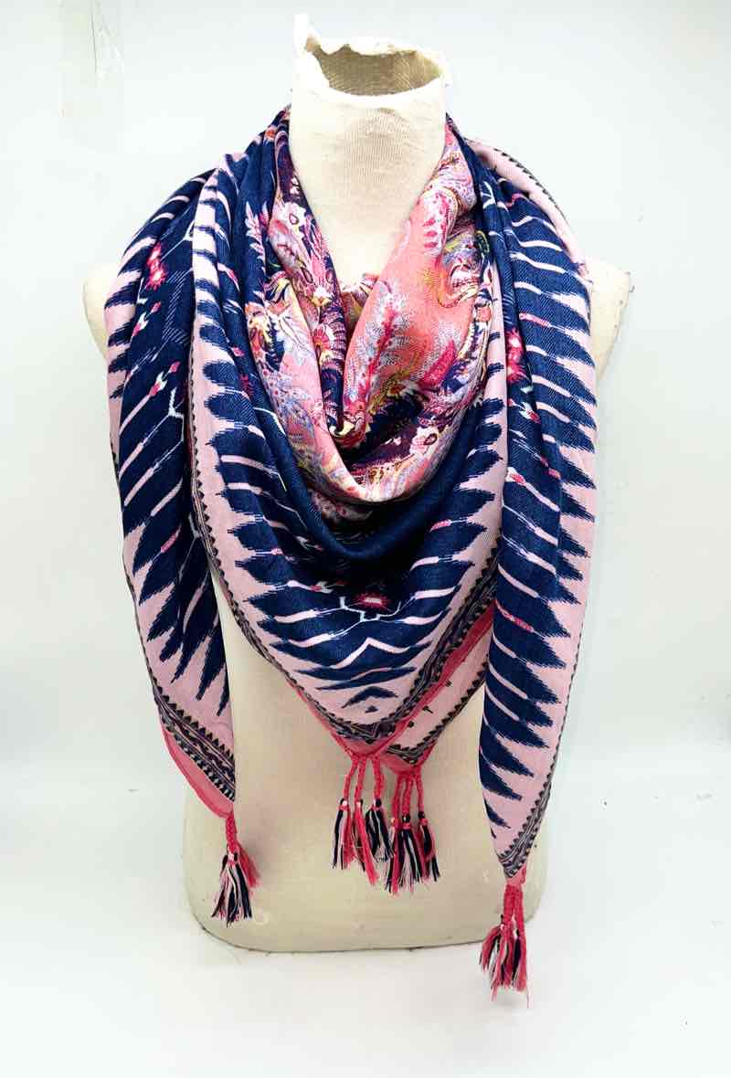 LINETA - Wholesale Scarf - Women's - Large square tassel scarf2