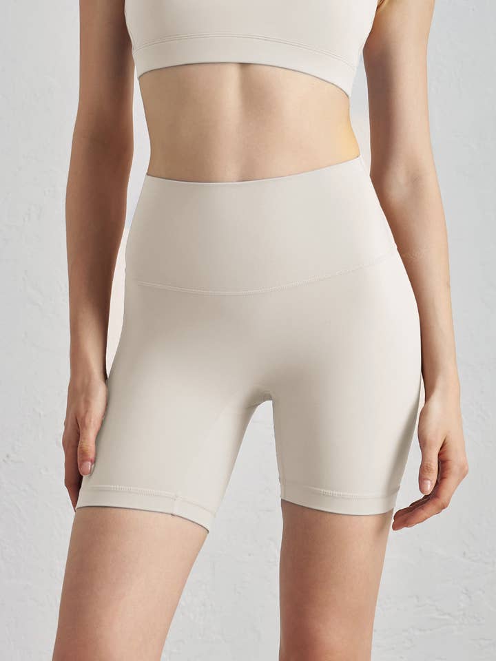 91thelabel - Vente Short de sport – femme - NOUVELLES couleurs ! Short de motard taille haute Luna à mi-cuisse 37