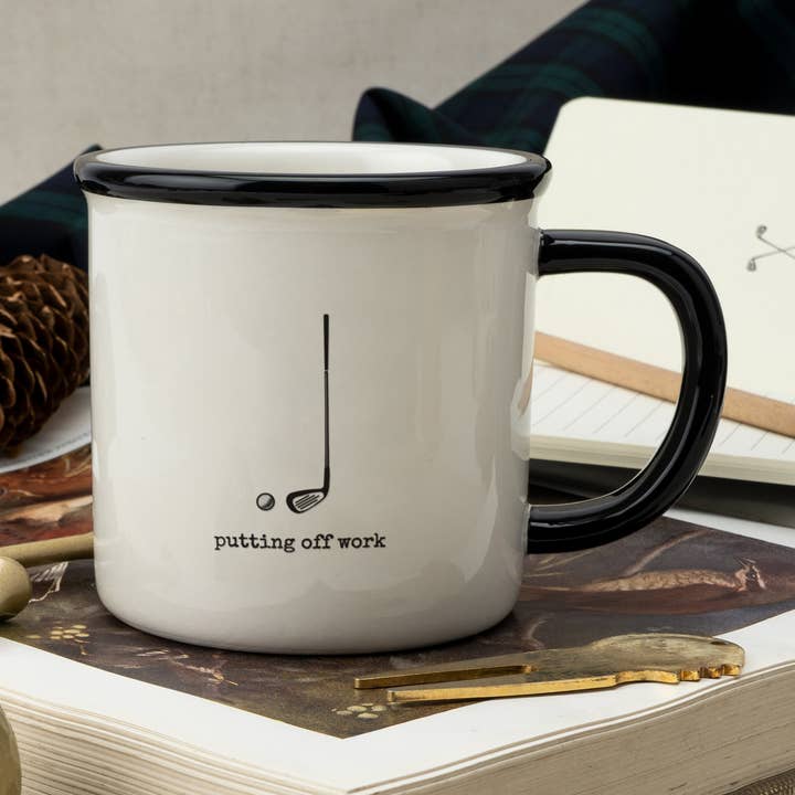 Tasse Fairways Golfing Goods « Putting Off Work » pour la vente par CGB Giftware