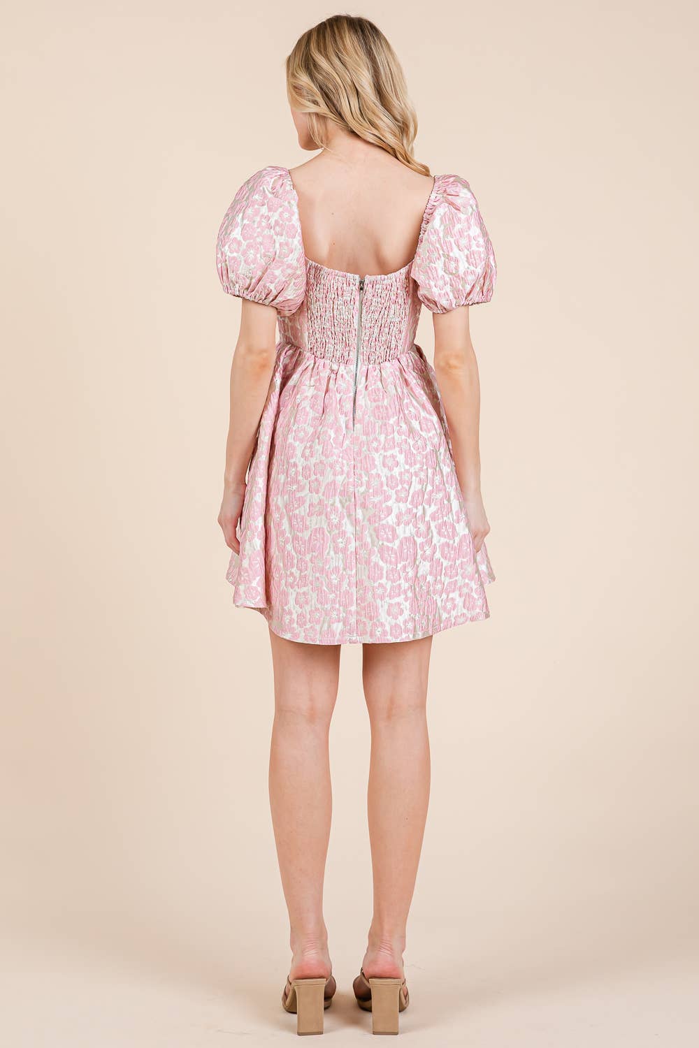 GeeGee x Lovelo – Großhandel Kleid – Damen – Jacquard-Minikleid mit Blumenmuster, MD5150321