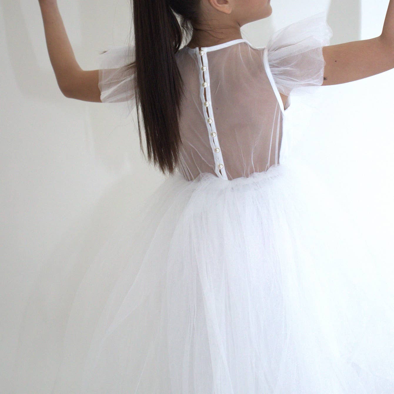 Yuko B - Wholesale Dress - Kids - CLARA girl's dress - White6