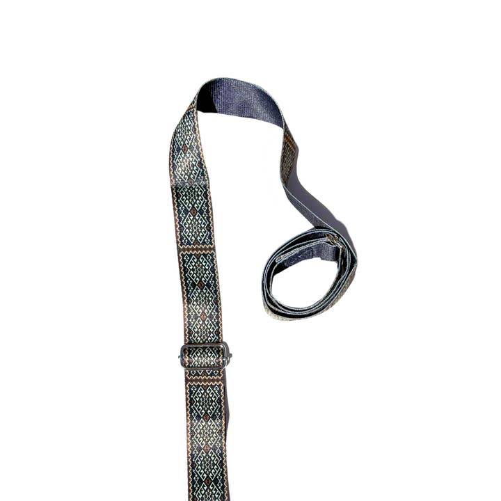 Cinta de Ioga Moab Rocks – Cinta de Alongamento Castanha c/ Fivelas de Metal | Yune Yoga por atacado de Yune Yoga