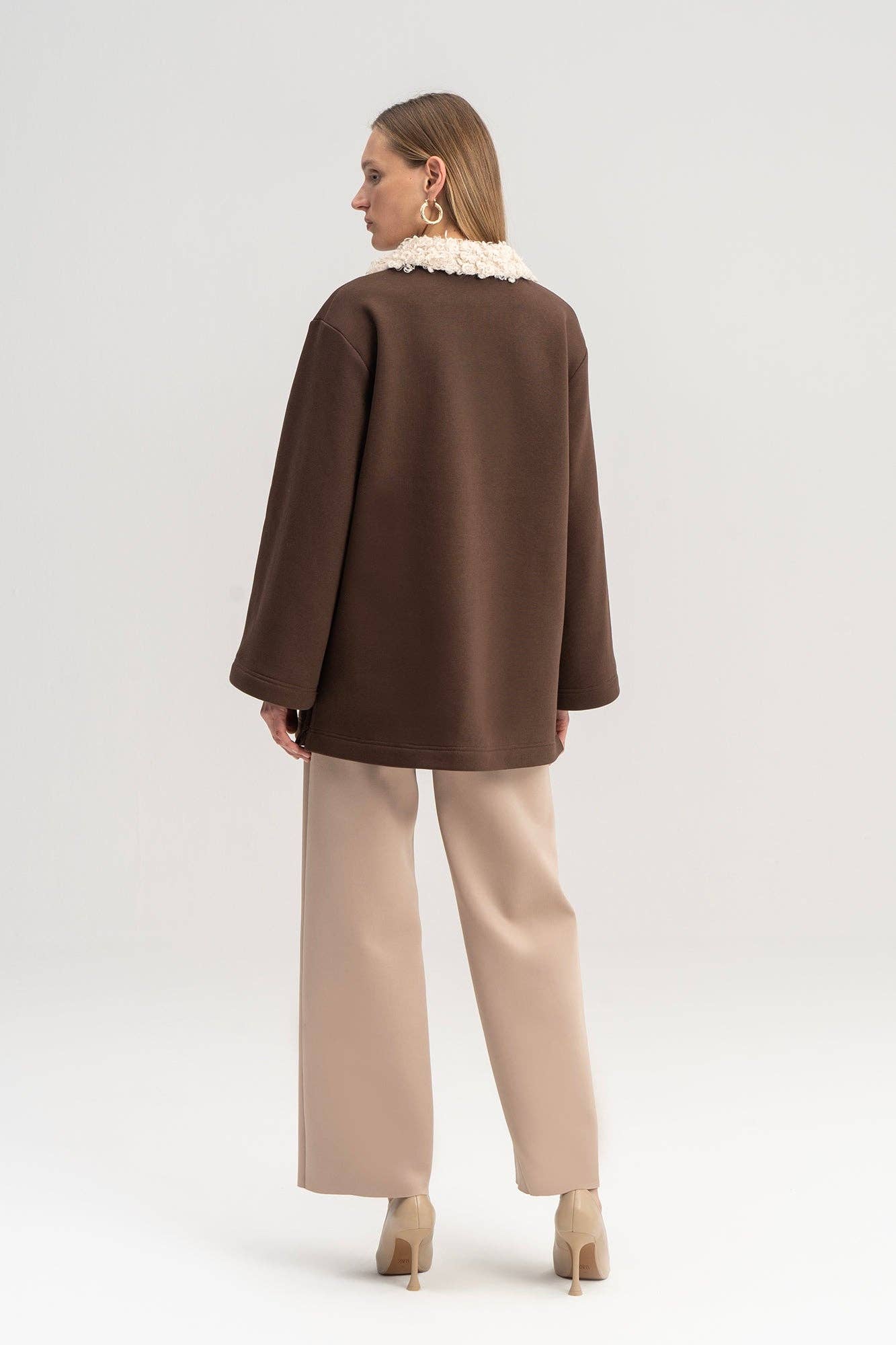 Brown FAUX FUR COLLAR SWEATSHIRT for wholesale on Faire2