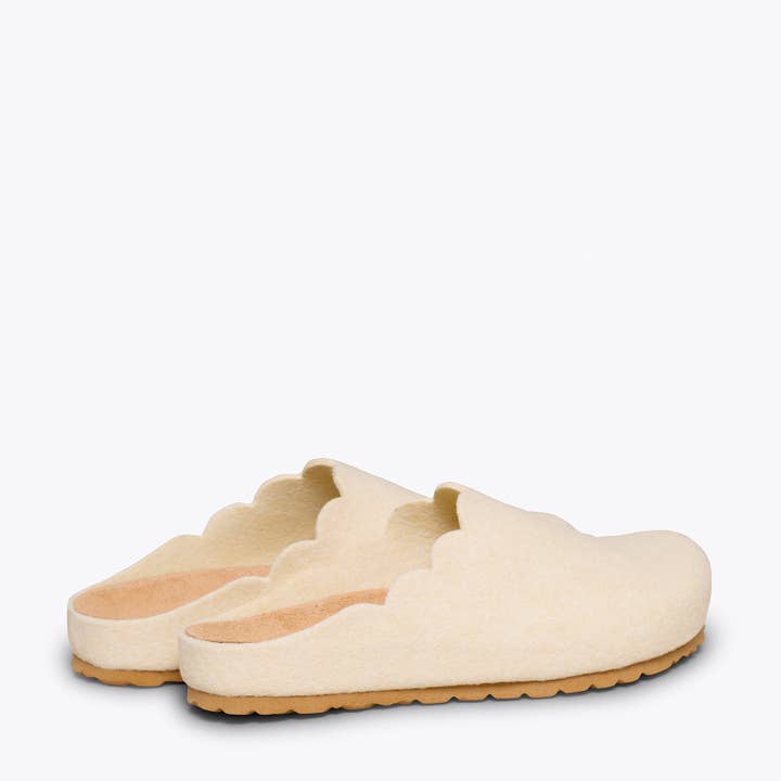 miMaO - Venta al por mayor Zuecos - Mujer - SWEET HOME Zapatilla de casa BEIGE de mujer
