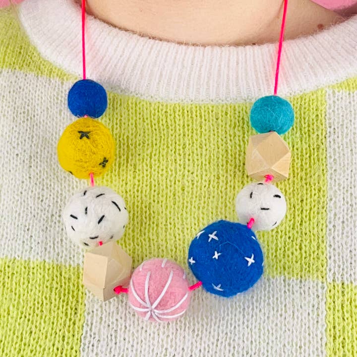 The Edinburgh Craft Club - Wholesale DIY Craft Kit - Wet Felt Bead Necklace Kit