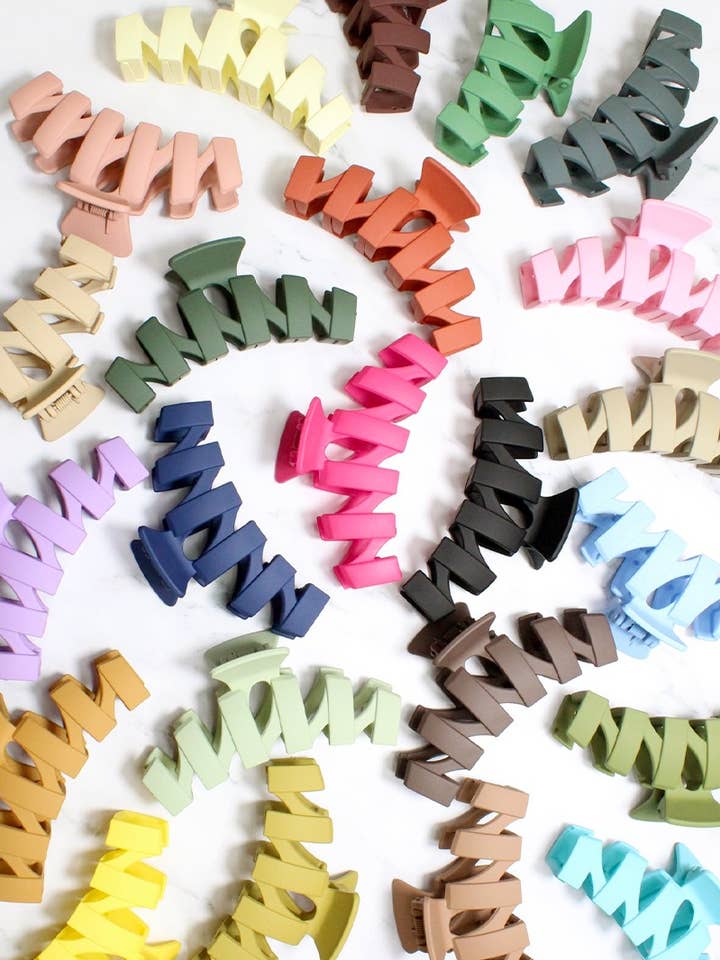 ,,,,,..Zig Zag Hair Claw Clips, 4.5 Inch for wholesale by 42POPS