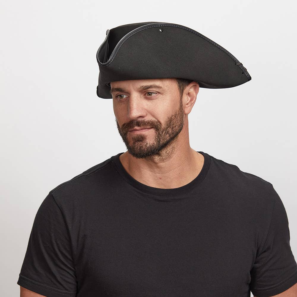 Zwart Echte leren tricorn piratenhoed - Blackbeard stijl voor groothandel op Faire9