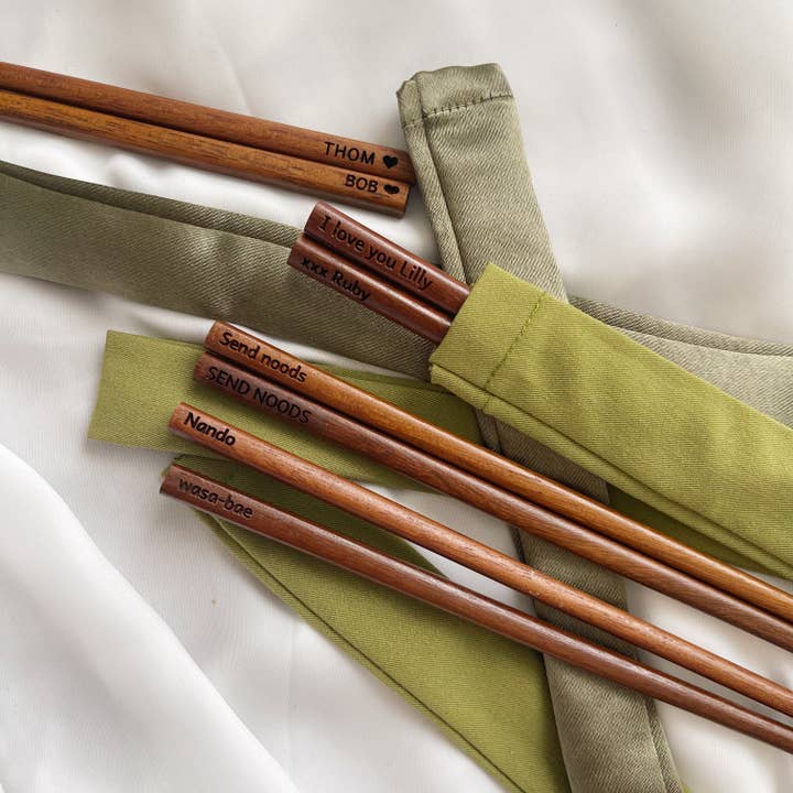 zaaij - Wholesale Chopsticks - 50 sets Personalised engraved chopsticks with your own text!
