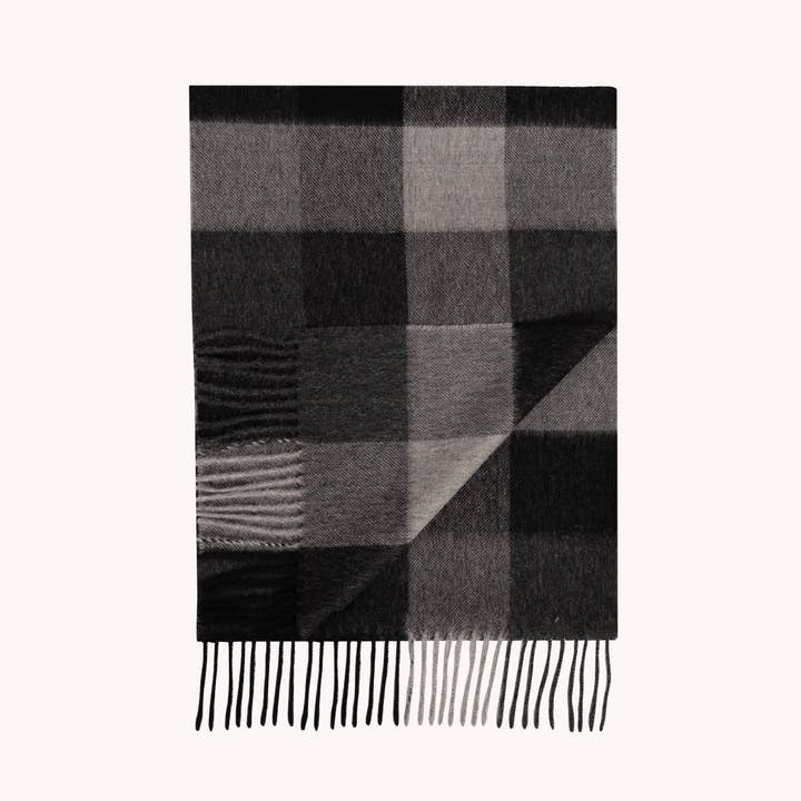 Black & White Checkered Peruvian Baby Alpaca Scarf – Stylish and Warm Across Europe for wholesale by Solara Alpaca Scarves