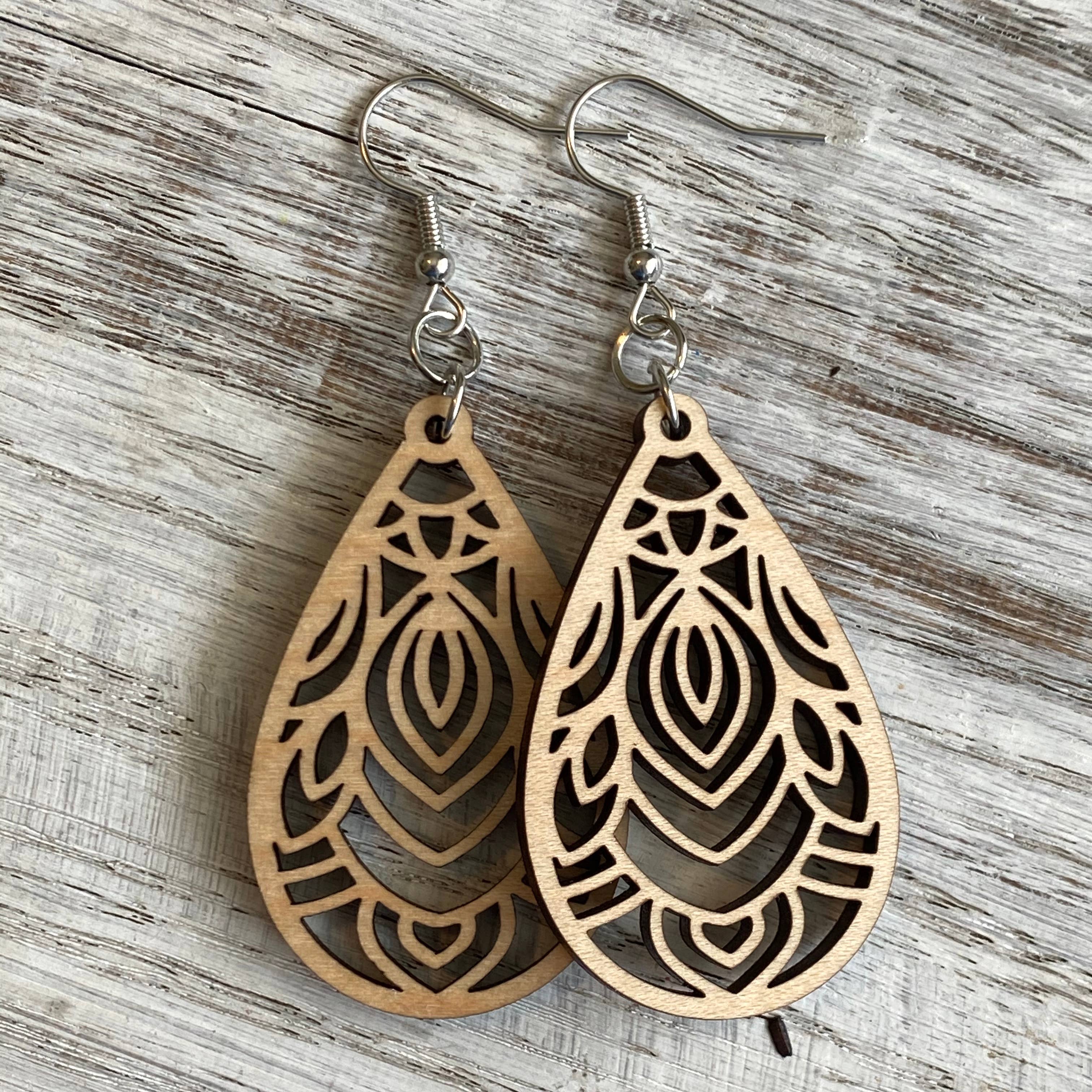 Holly and Liz - Wholesale Dangle Earrings - Mandala Drop - Feathers0