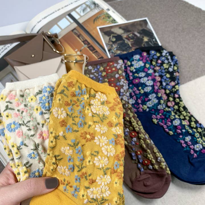 7DAYSSOCKS - Wholesale Socks - Women's - Women's Crew Blooming Garden Socks5
