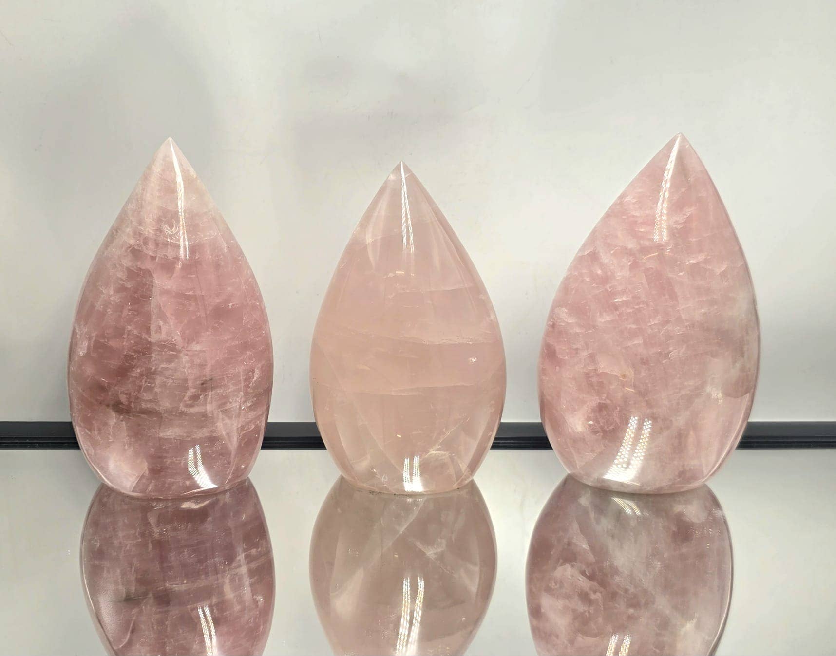 Distinction Crystals – wholesale Spiritual stone/crystal – XL Rose Quartz Crystal Lotus Flame3