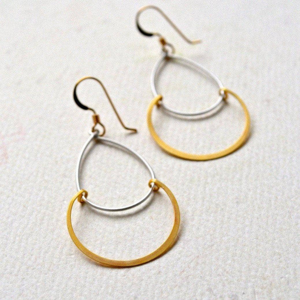 Foamy Wader – Großhandel Ohrhänger – Serena Earrings — Hängeohrringe in Tropfenform und Halbmond5