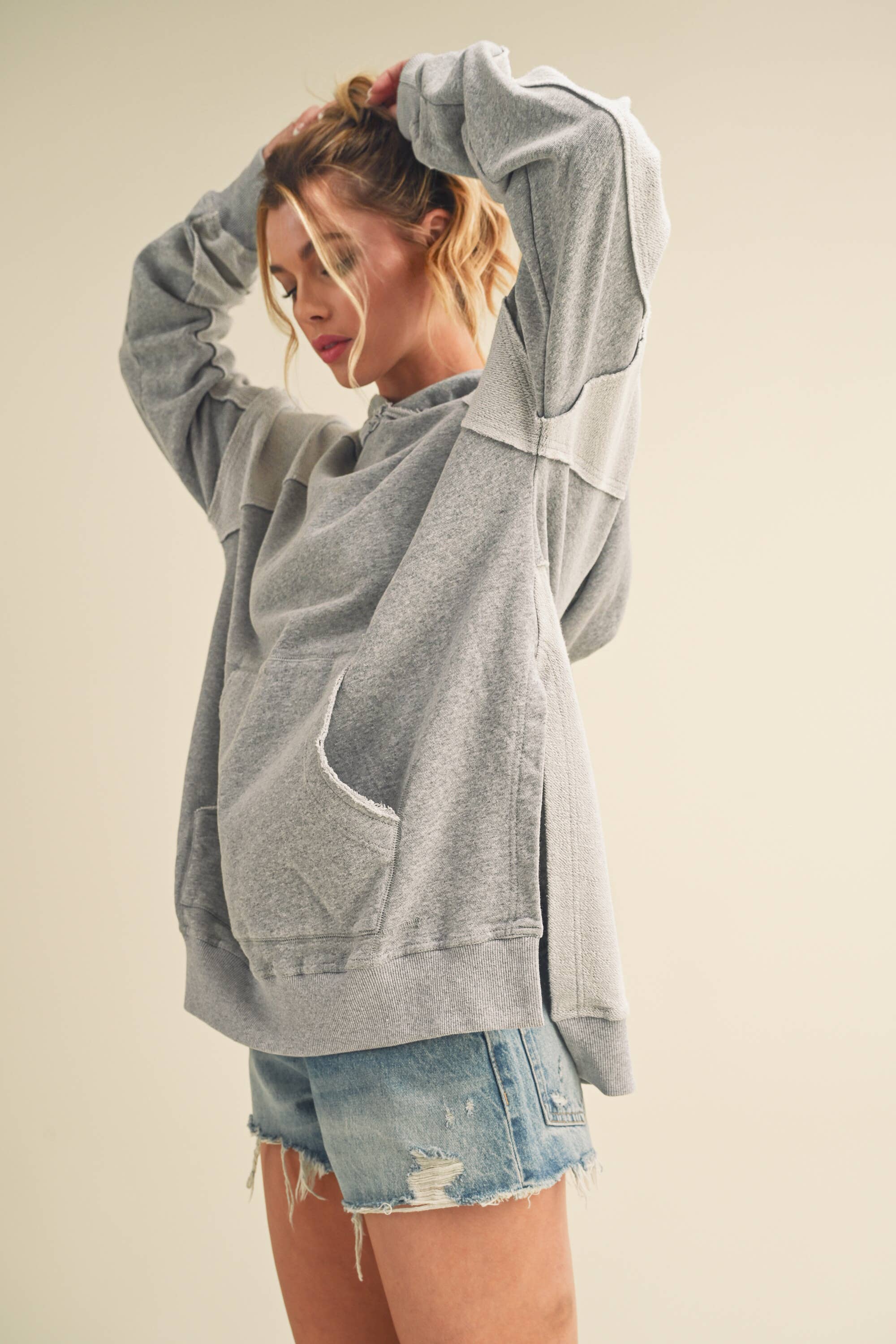 AEMI + CO – wholesale Hoodie – Women's – 966CK Deb Washed Hoodie 552