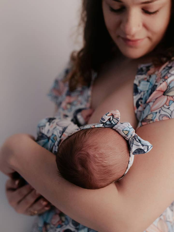 Three Little Tots – Vestido - Maternidade por atacado – Vestido de parto e entrega/enfermagem Flower Bloom8