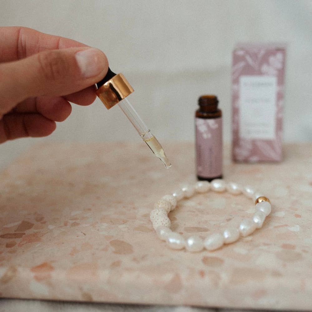 Bonorden Essentials UG – Engroshandel Æterisk olie – Oubaitori 100 % ren æterisk olieblanding i 5 ml ravfarvet glasflaske1