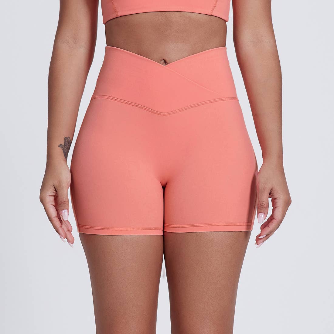 Sodalemon – Großhandel Sport-Shorts – Damen – Damen V-Cross Po-liftende Sport-Yoga-Shorts8