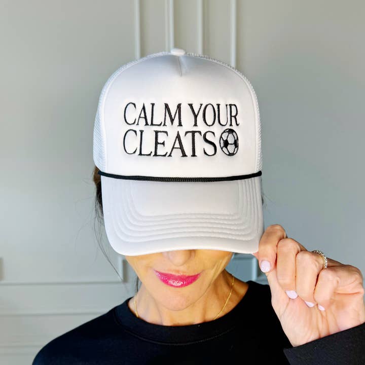 Cappello da camionista Calm Your Cleats Soccer P&P per la vendita all'ingrosso da parte di Poppy & Pine