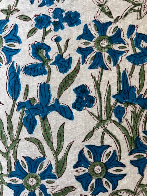 Christina Dickson Home - Wholesale Dinner & Cloth Napkin - Pinwheel Napkins in Bluebird- Set of 43