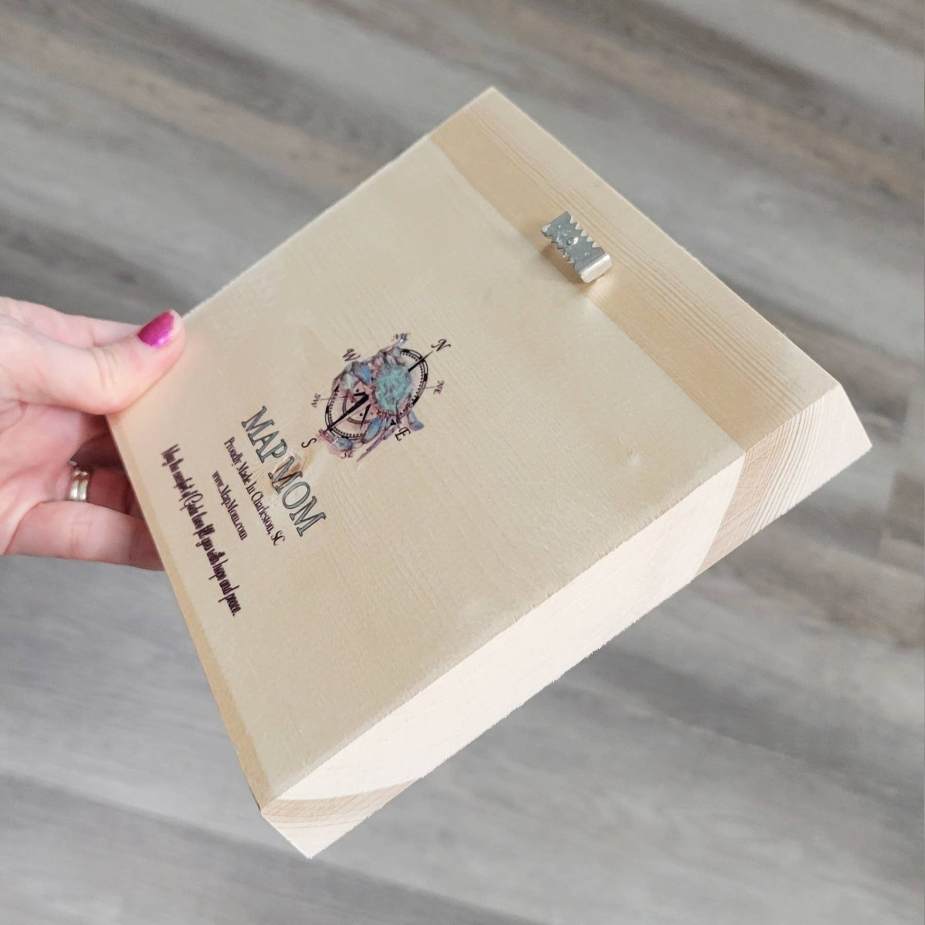 Map Mom - Wholesale Art Print - Blue Heron Wood Plank Art- 5x7 Inches- Flying1