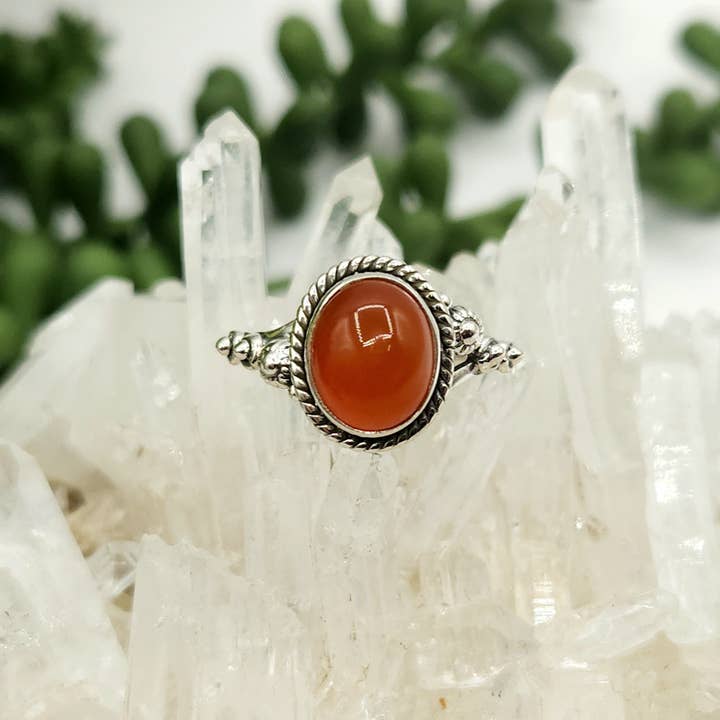 Anillo de plata de ley (925) con gema semipreciosa de cornalina para venta al por mayor de Meraki Gemstones