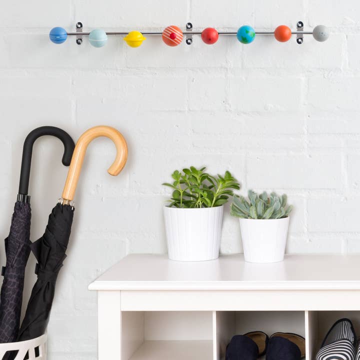 SUCK UK Ltd - USA - Wholesale Wall Hook - Solar System Coat Hooks
