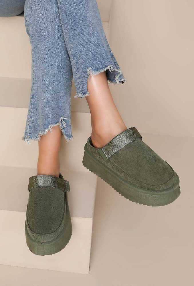 Joia Paris - Wholesale Clogs - Women's - Fur wedge clog with adjustable straps RU-163