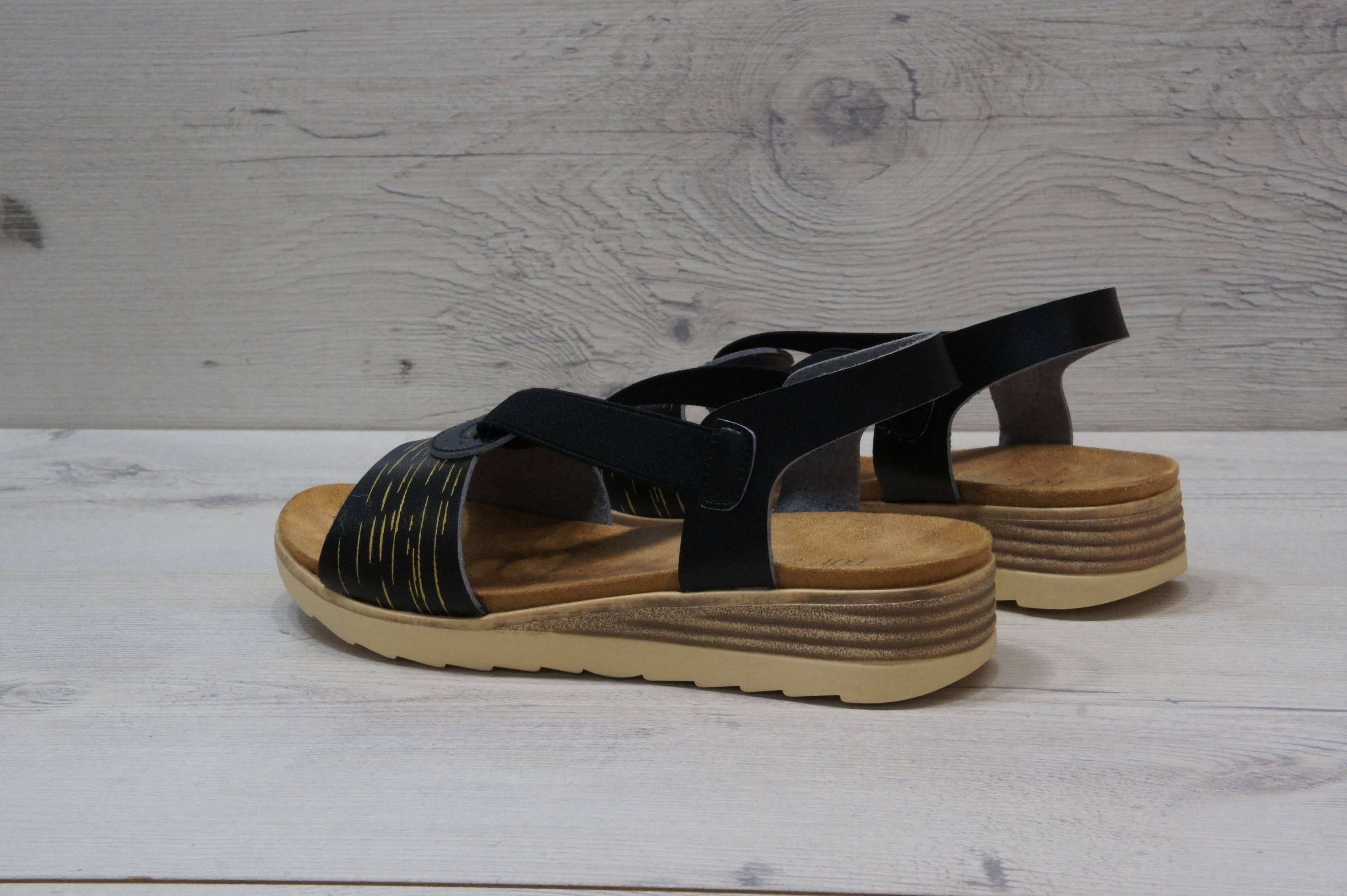 Top Staka – wholesale Sandals – Women's – A68159 Women's Plain Simple Circular Elastic Strap Sandals16