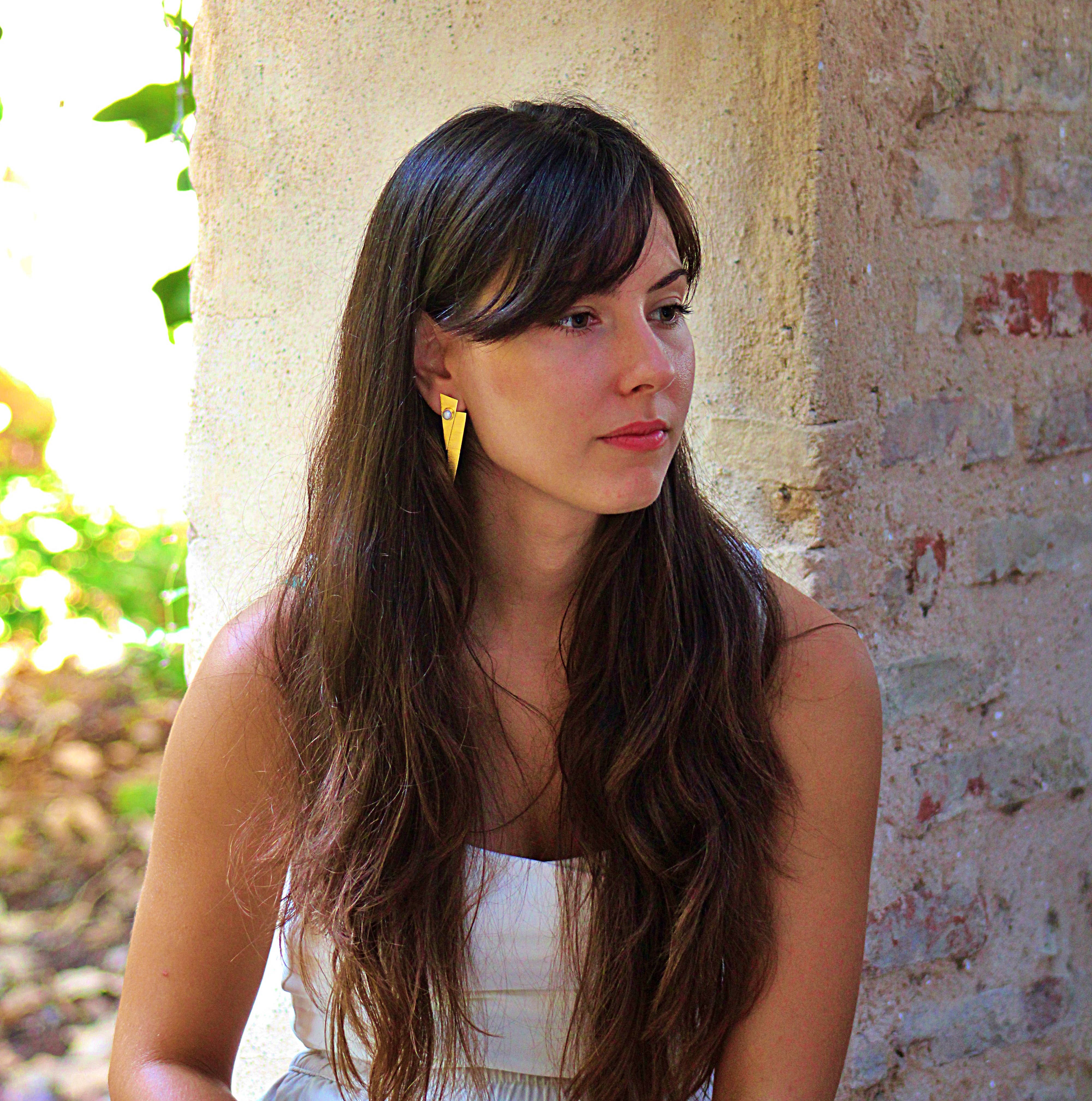 LA MAR - Wholesale Dangle Earrings - BOWIE gold-plated earrings - Design with character4