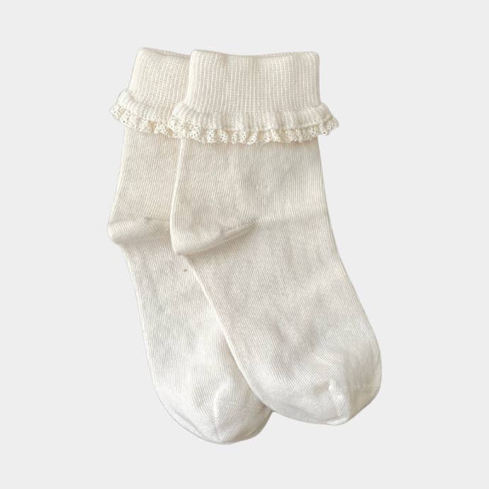 Chaussettes en dentelle pure (sans teinture) pour enfants - 98 % coton biologique pour la vente par Q for Quinn