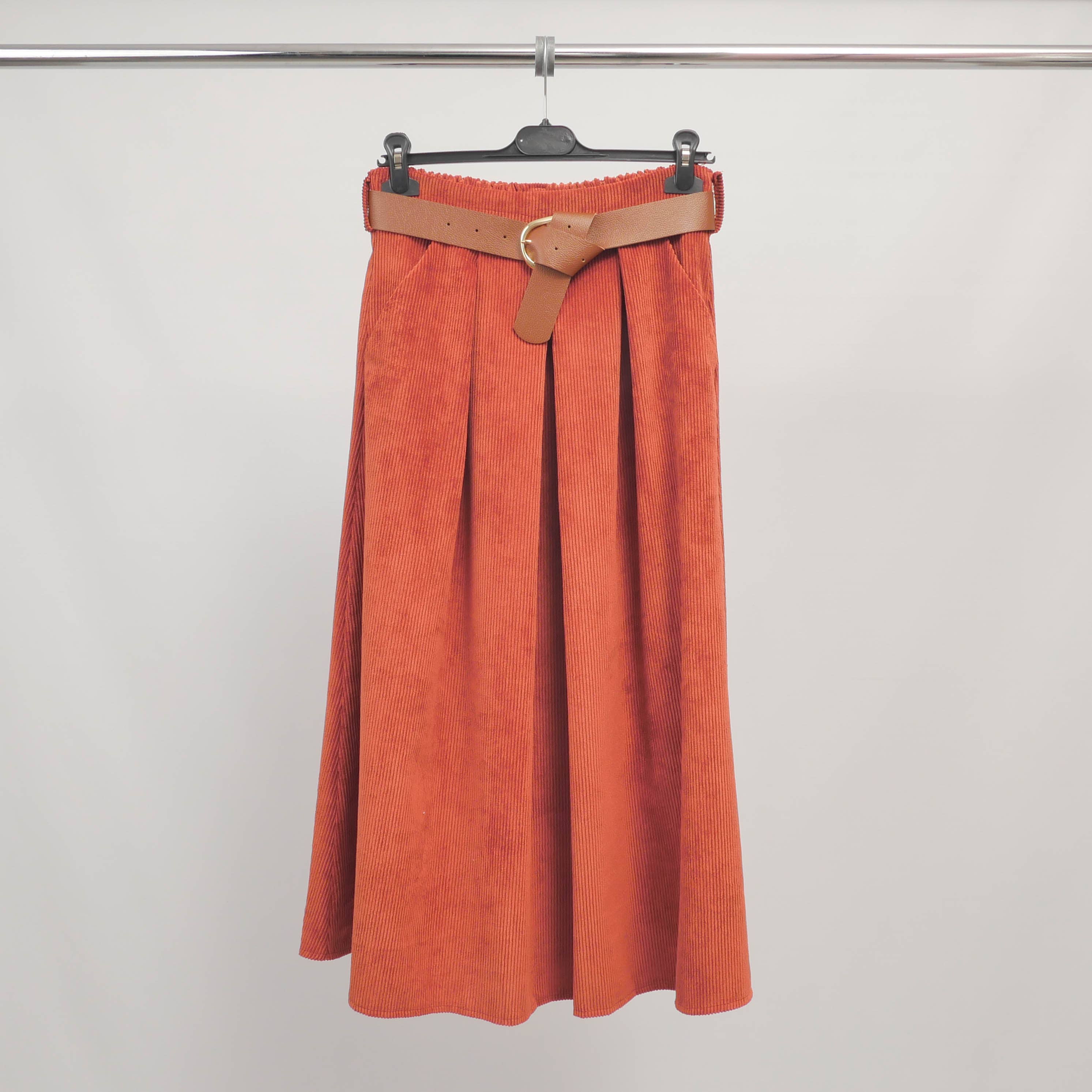 Cecile Wang - Wholesale Skirt - Women's - Corduroy skirt with belt TDM52123-75