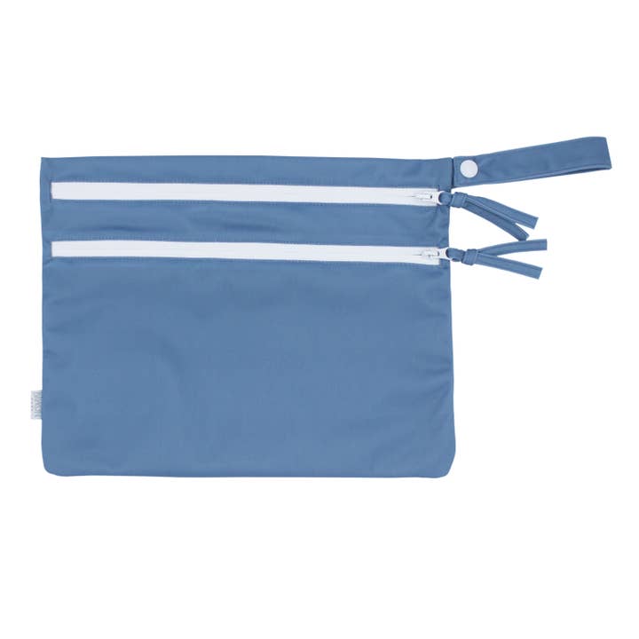 Sac humide imperméable minimaliste Solid Dusty Blue pour la vente par BapronBaby
