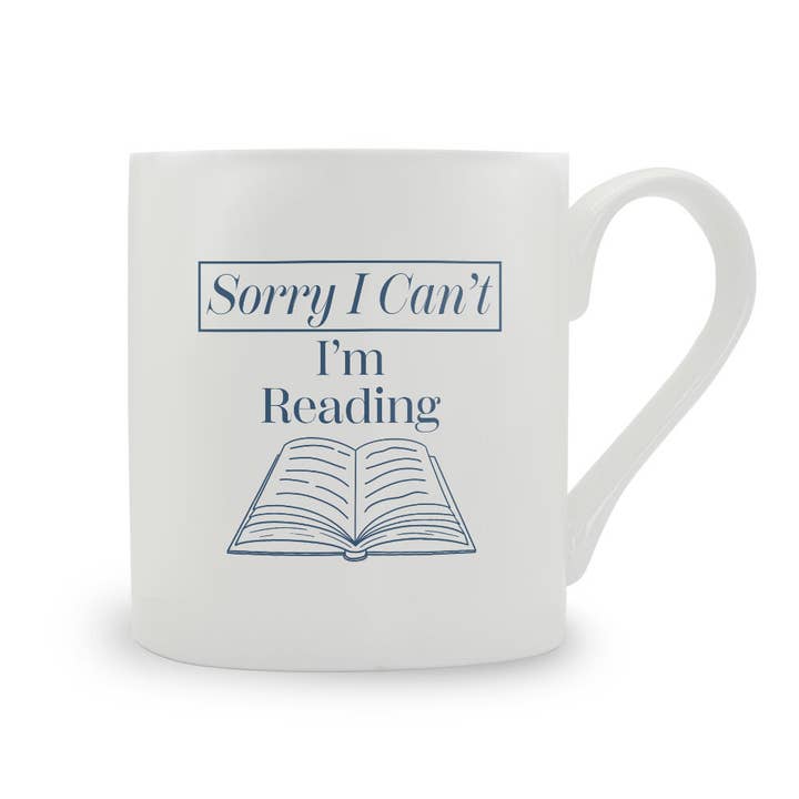 Désolé, je ne peux pas, je suis en train de lire — mug en porcelaine fine pour la vente par Stubbs Mugs