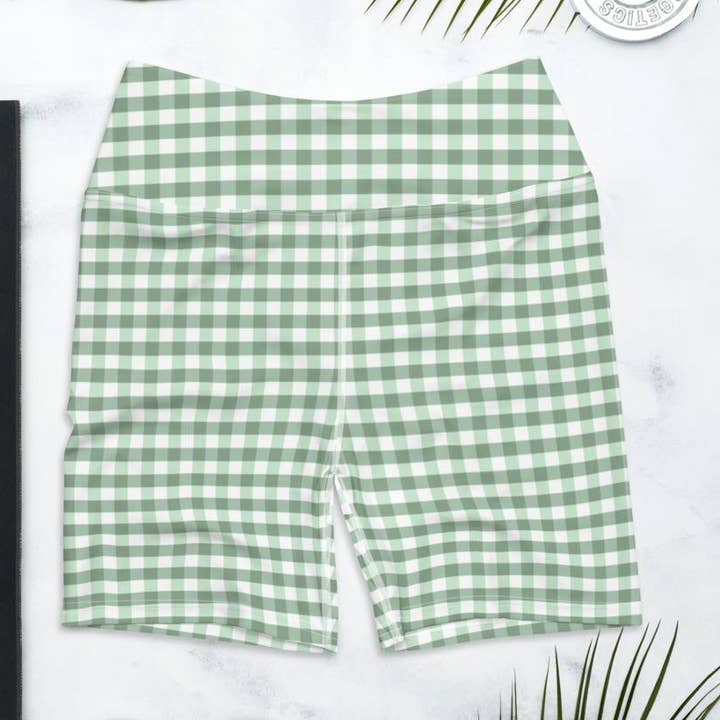 Yoga Shorts - Sage Green Gingham for engroshandel hos Tiny Cow Designs