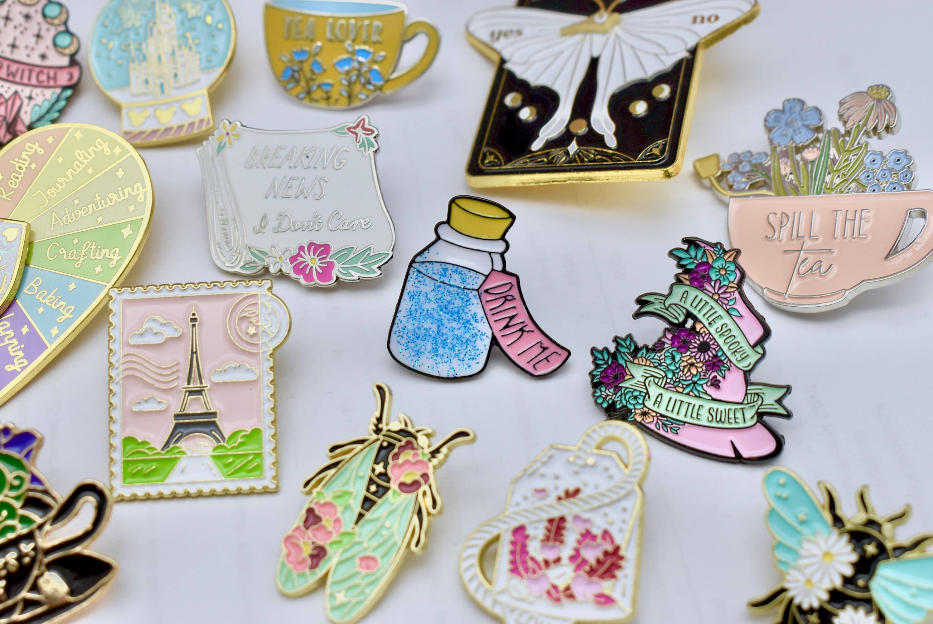 All Little Cute Things - Wholesale Lapel Pin/Button - Paris Eiffel Tower Stamp Enamel Pin Lapel Brooch Favors2