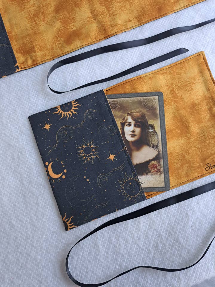 Gylden Celestial Tarot/Orakel Omslag for engroshandel hos Starr Crafted