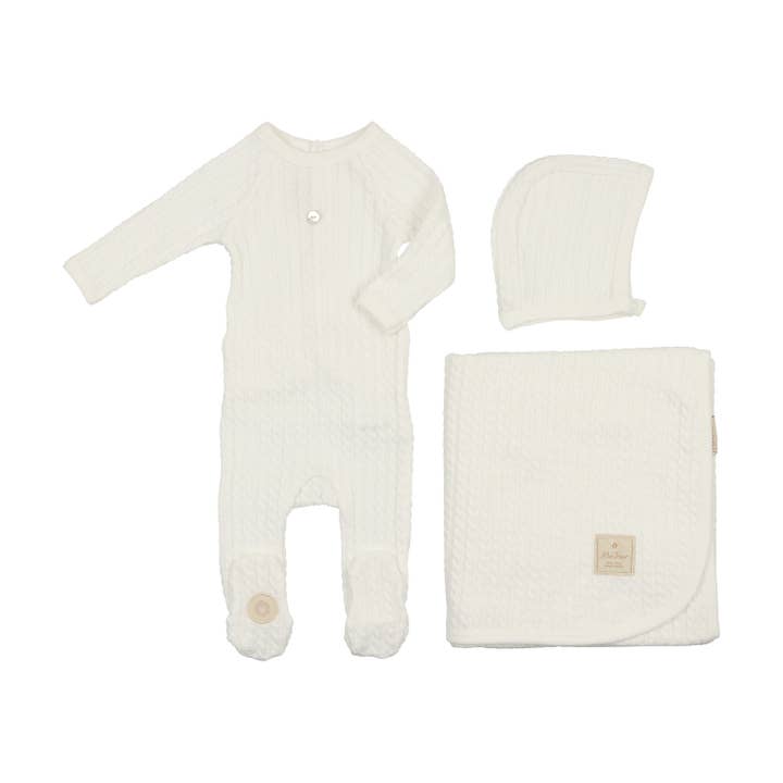 Ensemble de layette en tricot torsadé pour la vente par Mon Tresor Bebe