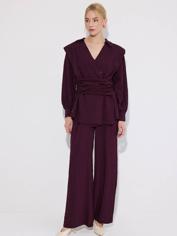 Hemd- und Hosen-Set mit Gürtel für den Großhandel von Touché Privé