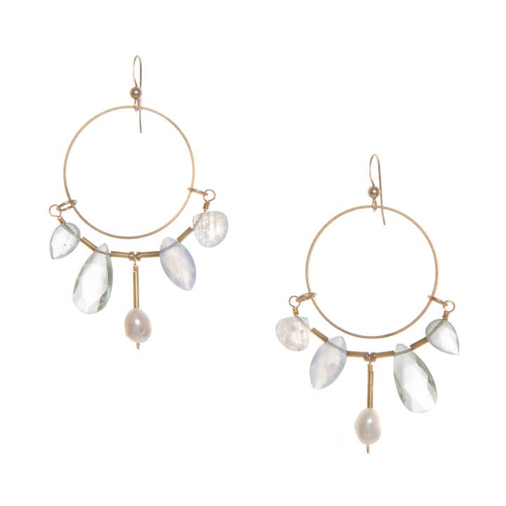 Orecchini SS24 Austria per la vendita all'ingrosso da parte di Hailey Gerrits