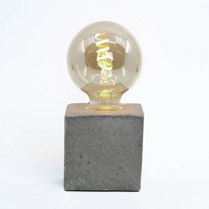 Croco Lamp - Grey Concrete for wholesale by Junny