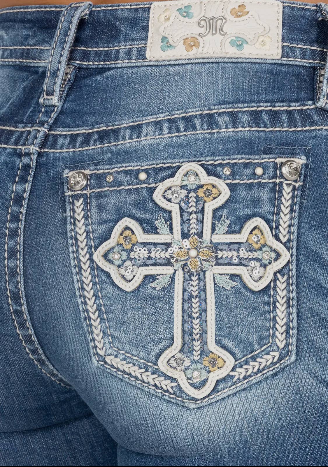 Serenity Collective - Wholesale Jeans - Women's - CLOSEOUT Miss Me Cross Jeans3