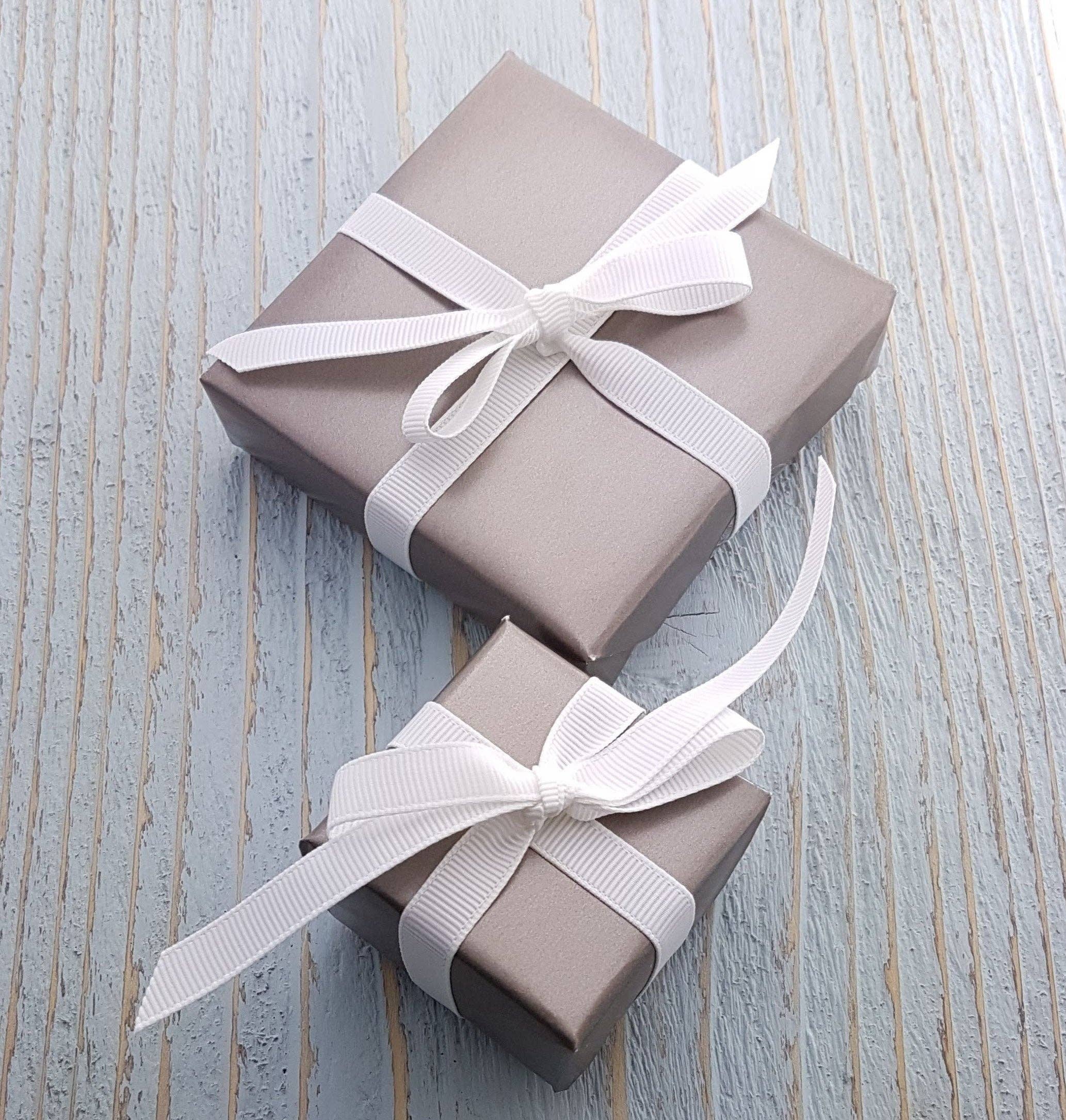 Just Vial - Vente Colliers à pendentif - Petit pendentif en forme d'urne en forme de cœur en or - Acier inoxydable doré6