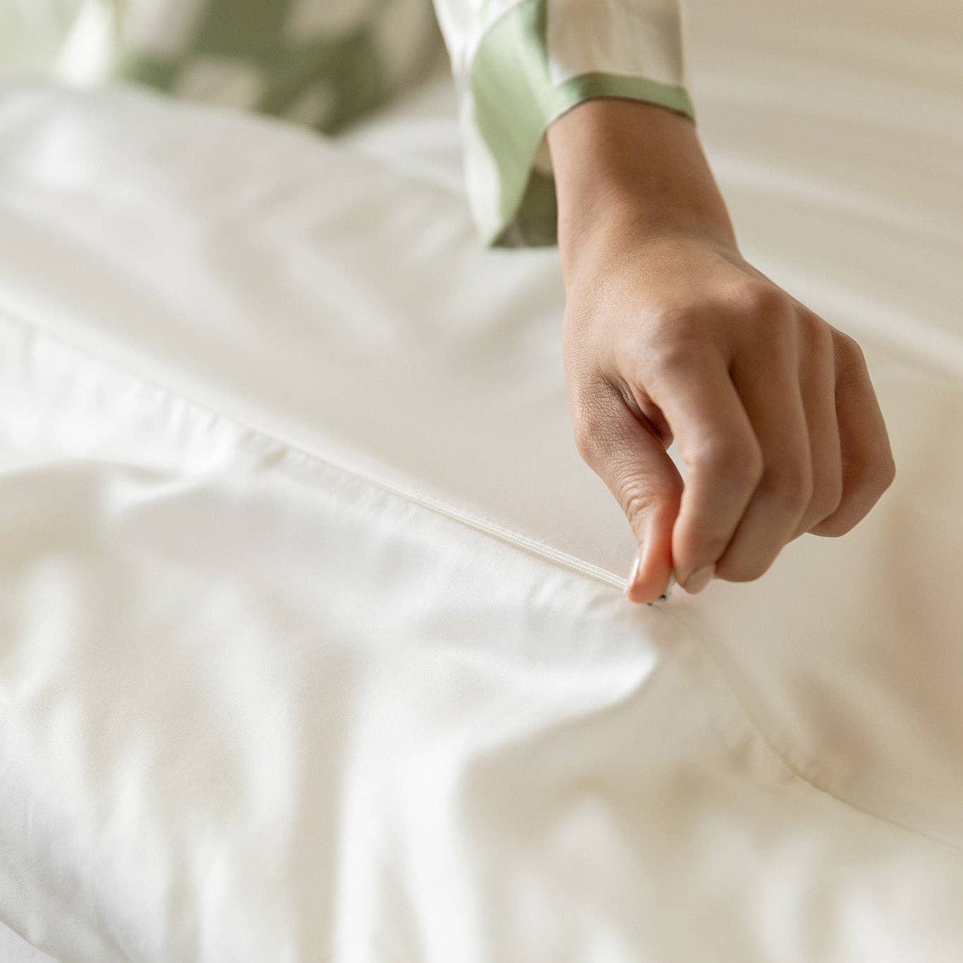 BleuBully Bedding - Wholesale Duvet Cover - Sateen Duvet Cover in Ivory White3