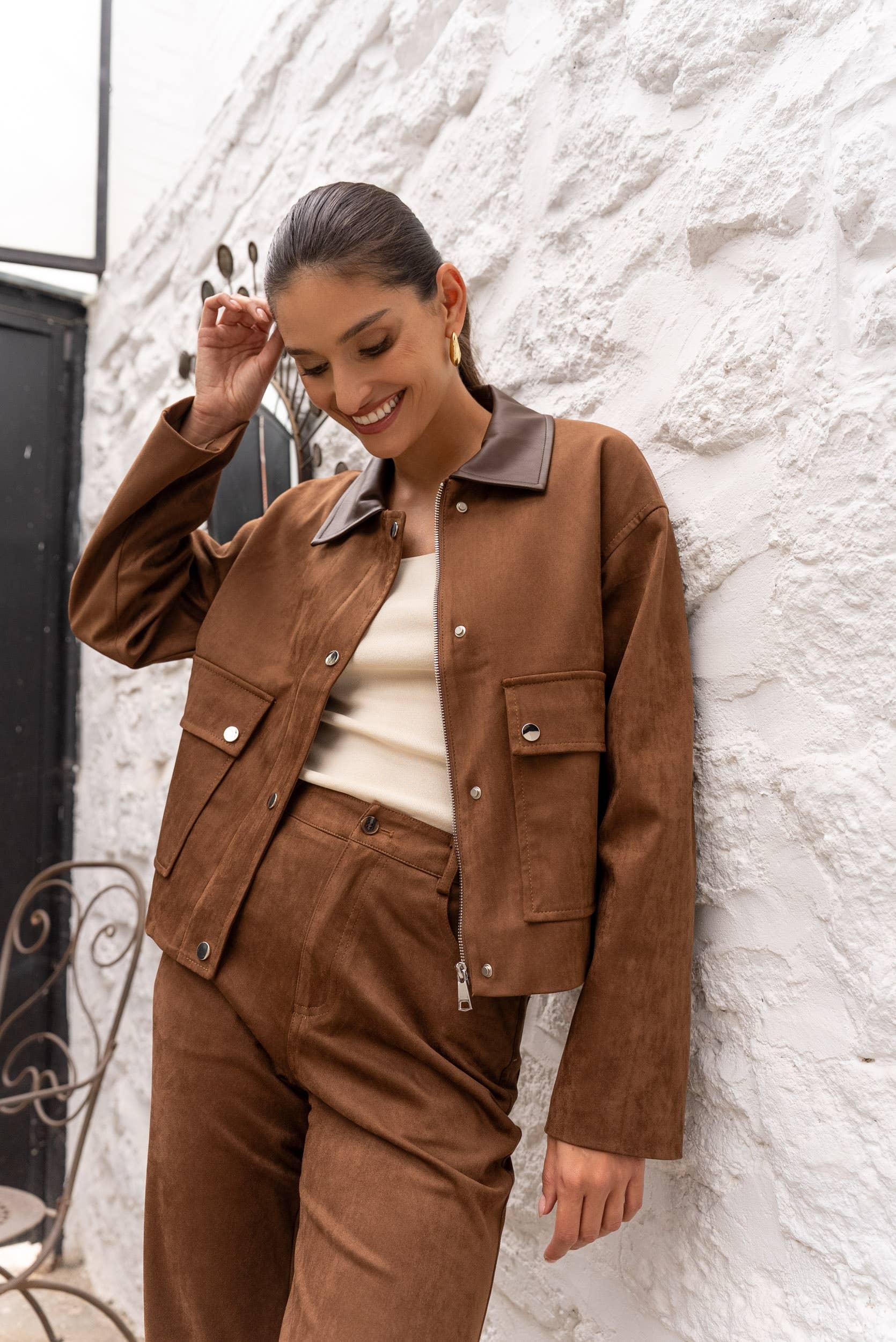 Attentif Paris - Wholesale Jacket - Women's - Short suede jacket with contrasting faux leather collar7