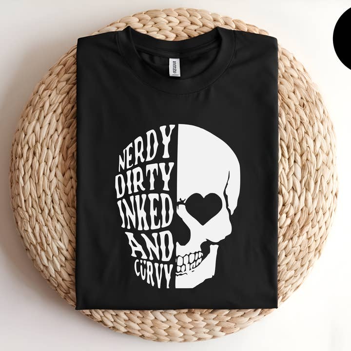 Nerdy, Sucia, Tatuada, Curvilínea para venta al por mayor de The Shirt Republic