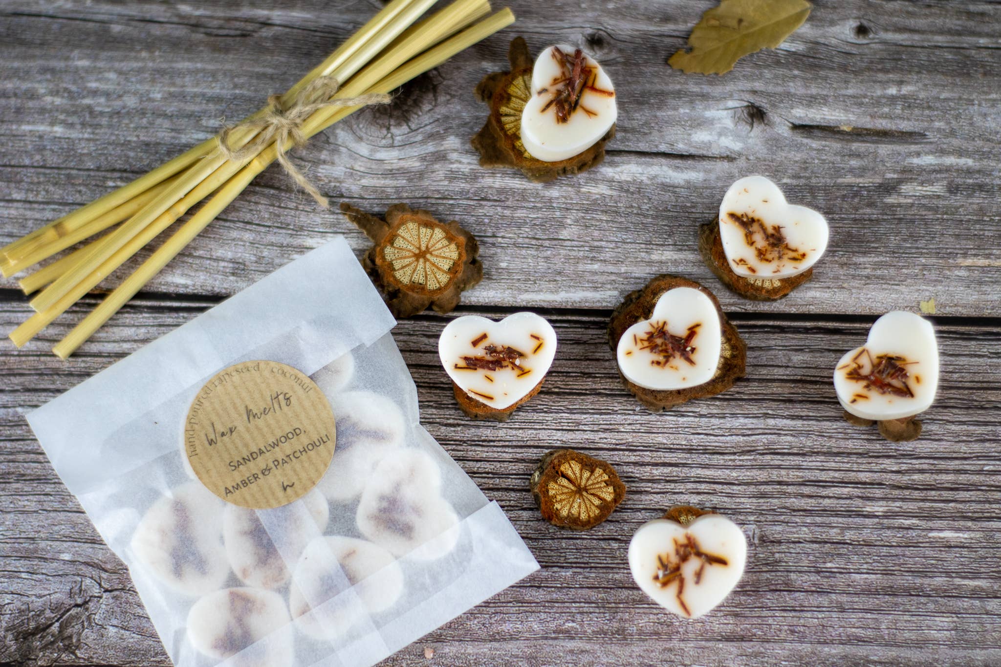 NAKEnDLE – wholesale Wax melt – Sandalwood, Amber & Patchouli hand poured luxury wax melts4