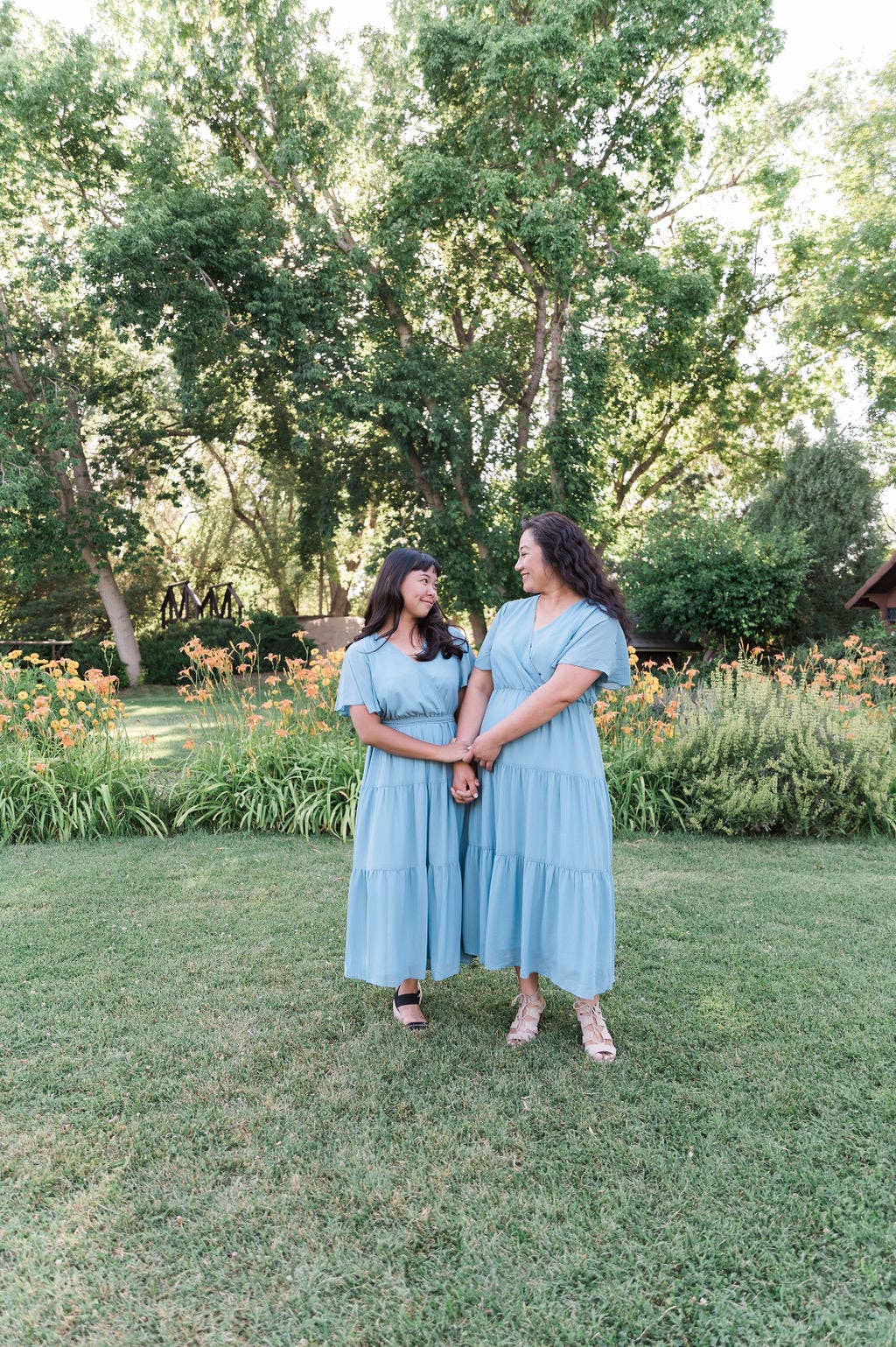 Peony Alley - Vendita all'ingrosso Vestito - Donna - Abito midi tinta unita color ambra3