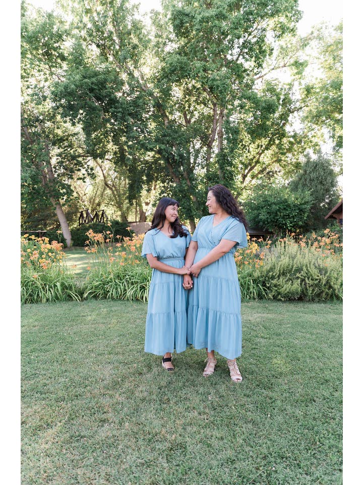 Peony Alley - Vendita all'ingrosso Vestito - Donna - Abito midi tinta unita color ambra3