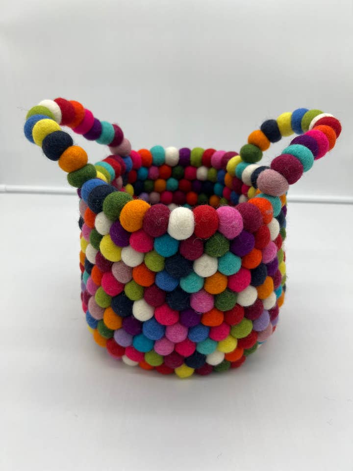 Felted ball basket (FBB01) for wholesale by NURBU INC.